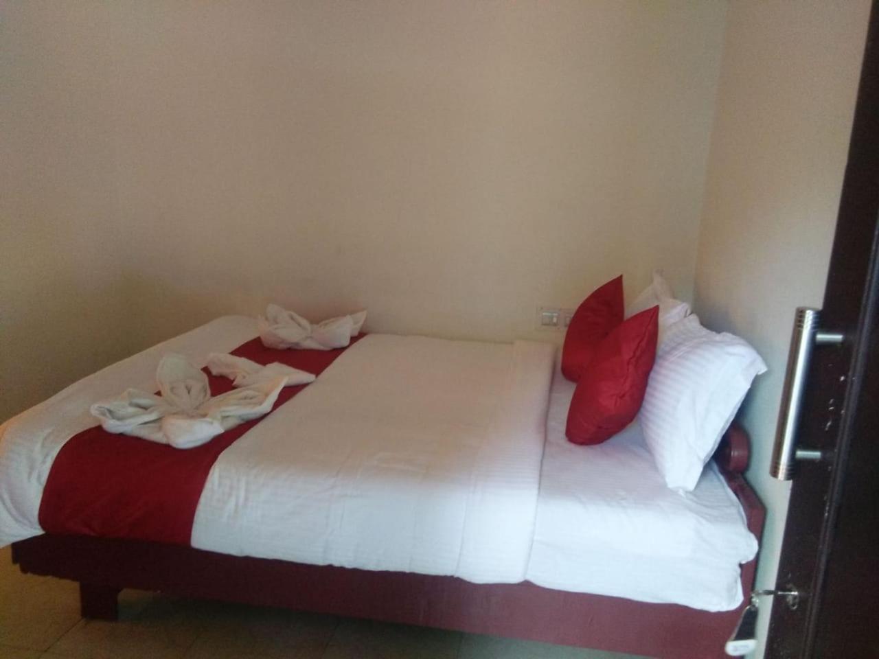 Holly Hock Bed & Breakfast Munnar Exterior foto