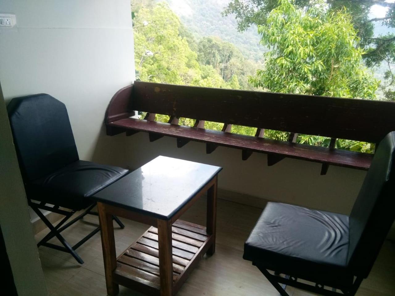 Holly Hock Bed & Breakfast Munnar Exterior foto