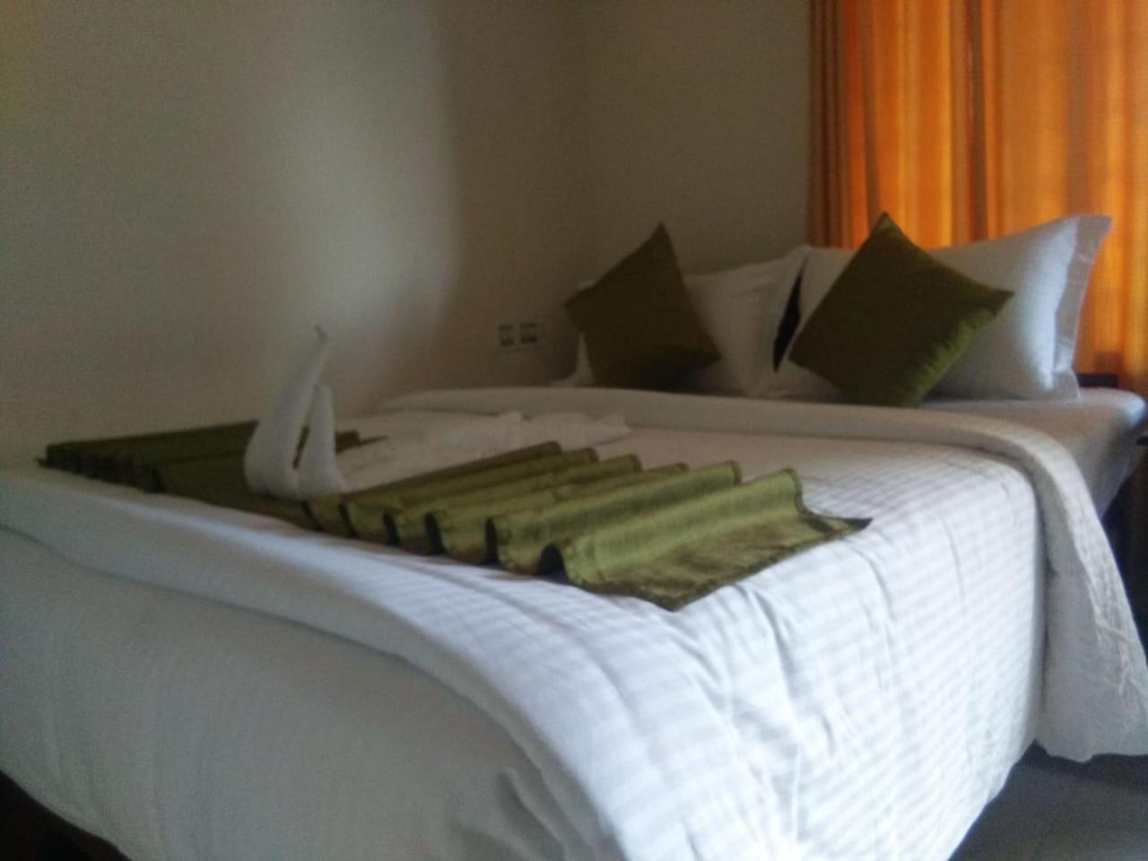 Holly Hock Bed & Breakfast Munnar Exterior foto